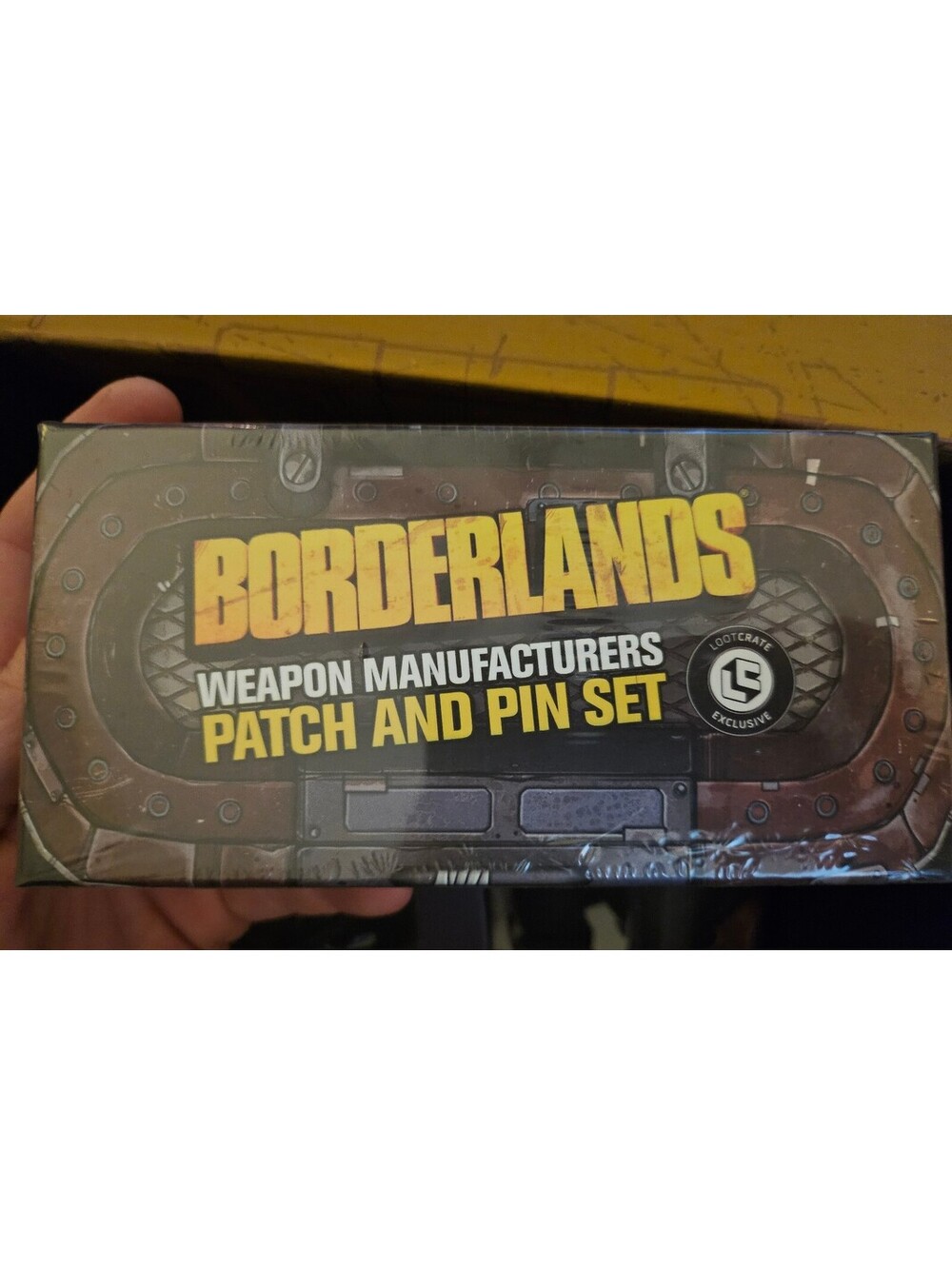 NEW - Loot Crate Borderlands Weapon Manufacturers Patch and Pin Set 2017 sealed
